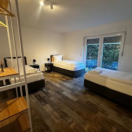 2-zimmer Wohnung, Parkplatz Und Terrasse, Nah A10 Und Berlin 아파트 *