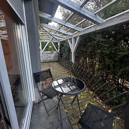 2-zimmer Wohnung, Parkplatz Und Terrasse, Nah A10 Und Berlin 아파트 *